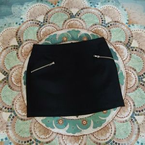 Black juniors skirt size 9